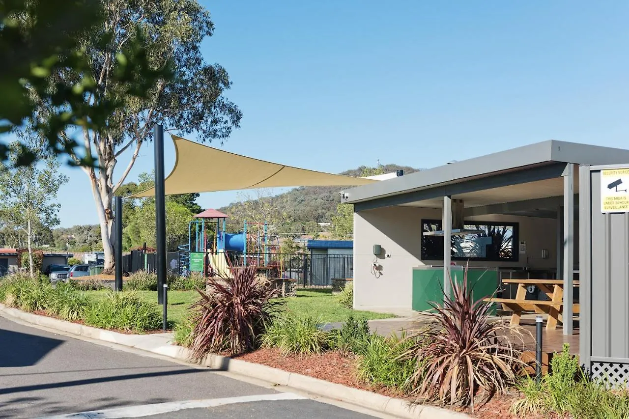 Hotel Crestview Tourist Park Queanbeyan