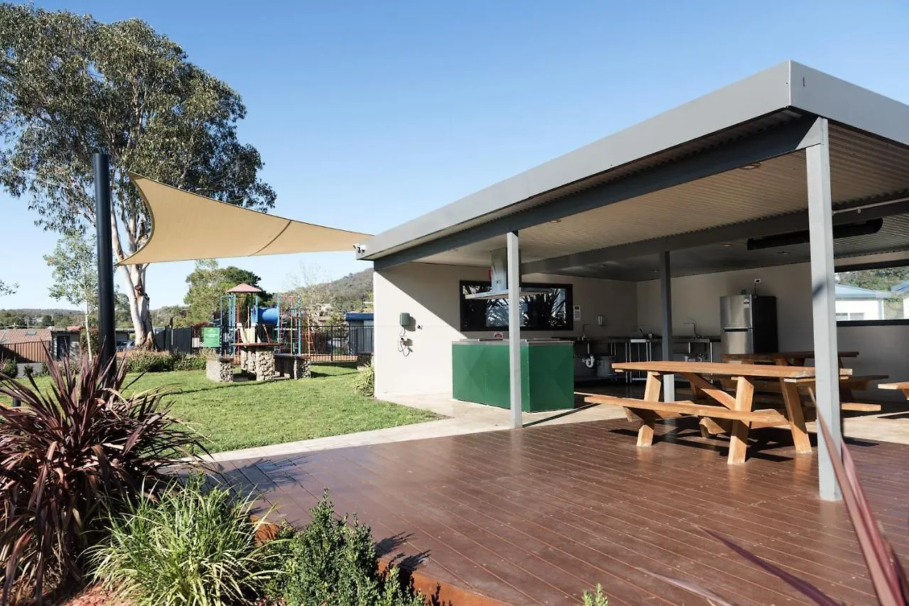 Hotel Crestview Tourist Park Queanbeyan Australia