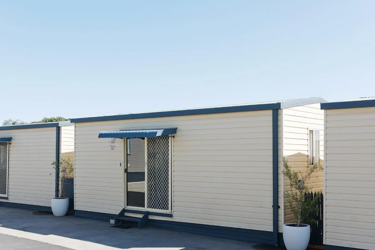 Hotel Crestview Tourist Park Queanbeyan 3*,  Australia